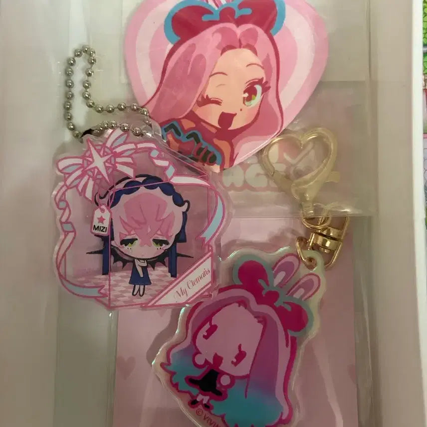 [BUNJANG] Alien Stage A-Stage Miji Poster, Badge, Keyring, Goods Bundle Set / 에일리언스테이지 에이스테 미지 포스터 뱃지 키링 굿즈 일괄 양도