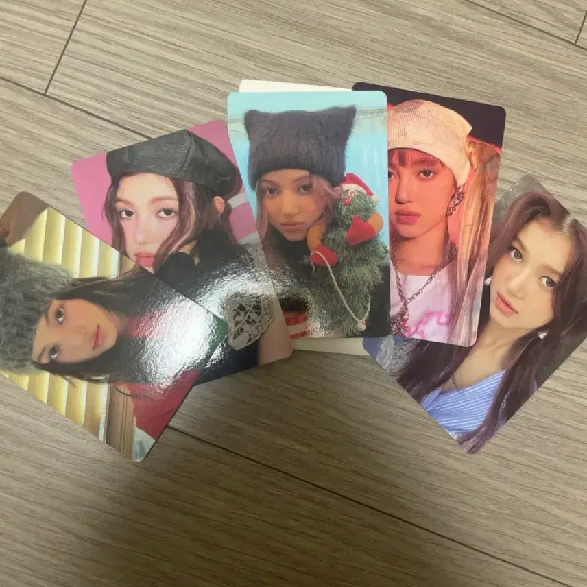 [BUNJANG] NewJeans OMG Message Card Danielle Version / 뉴진스 OMG 메시지 카드 다니엘 버전