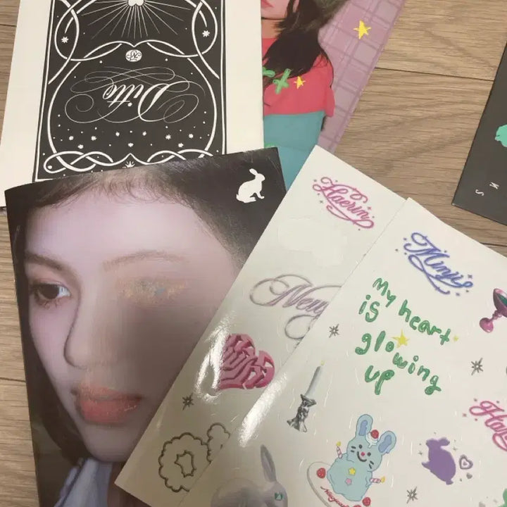 [BUNJANG] NewJeans OMG Message Card Danielle Version / 뉴진스 OMG 메시지 카드 다니엘 버전