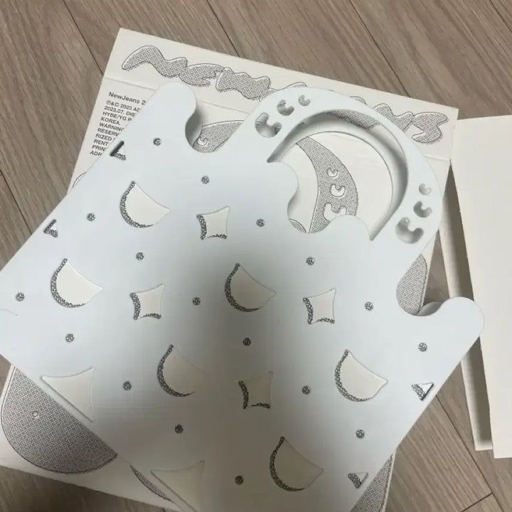 [BUNJANG] NewJeans Get Up Bunny Beach Bag Minji Ver. / 뉴진스 Get Up Bunny Beach Bag 민지 ver.