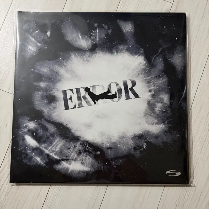 [BUNJANG] Lee Chanhyuk ERORR LP Unsealed / 이찬혁 ERORR Lp 개봉