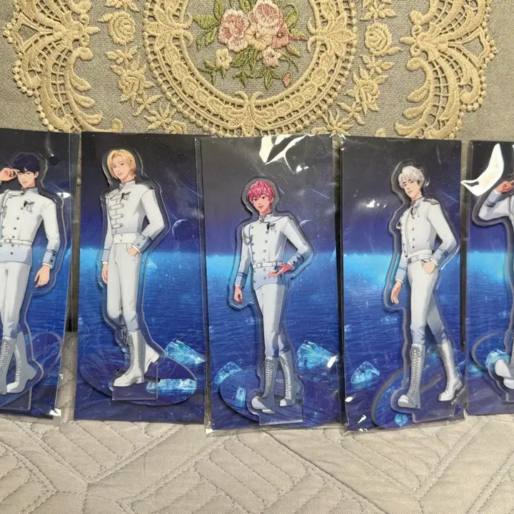 [BUNJANG] PLAVE 1st Concert Acrylic Standee (Sealed) / 미개봉) 플레이브 1st 콘 아크릴스탠드