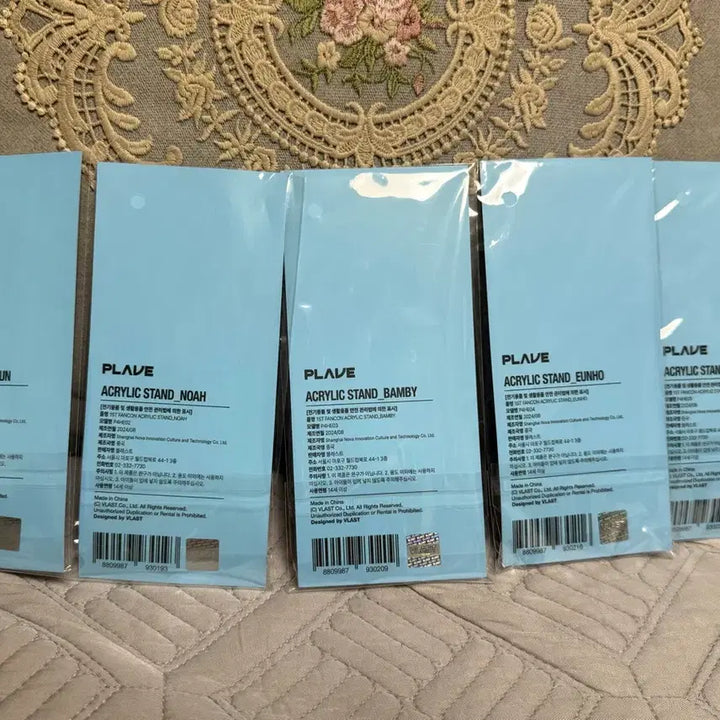 [BUNJANG] PLAVE 1st Concert Acrylic Standee (Sealed) / 미개봉) 플레이브 1st 콘 아크릴스탠드