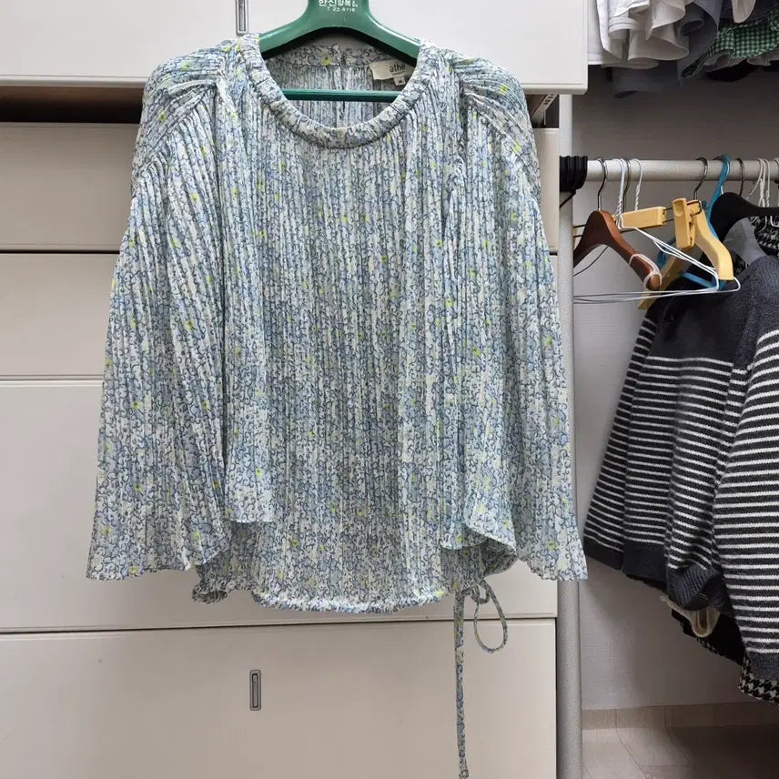 [BUNJANG] Atte Vanessa Bruno Pleated Blouse / 아떼 바네사브루노 플리츠브라우스38