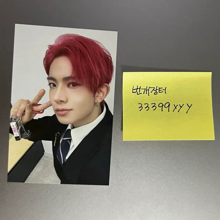 [BUNJANG] Enhypen Artist-Made Collection Keychain Set Photocard / 엔하이픈 아티스트 메이드 콜렉션 키링세트 포카