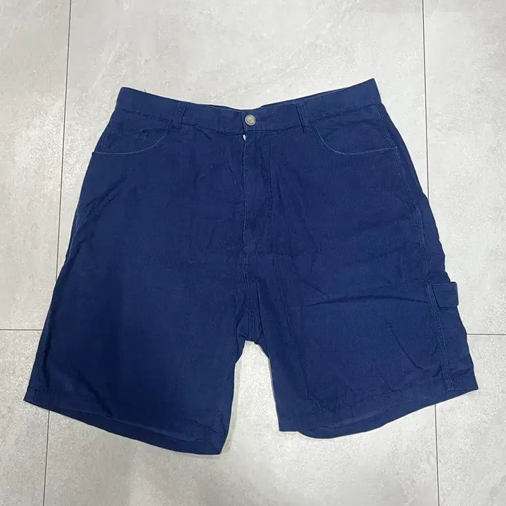 [SOLD OUT] [BIRTHDAYSUIT] 벌스데이수트 코듀로이 반바지 네이비 L