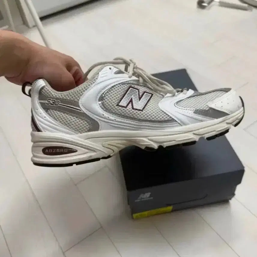 [BUNJANG] New Balance 530 Burgundy US 10.5 / 뉴발란스 530 버건디 색상 285사이즈 신발 판매합니다. 실착 횟수 5