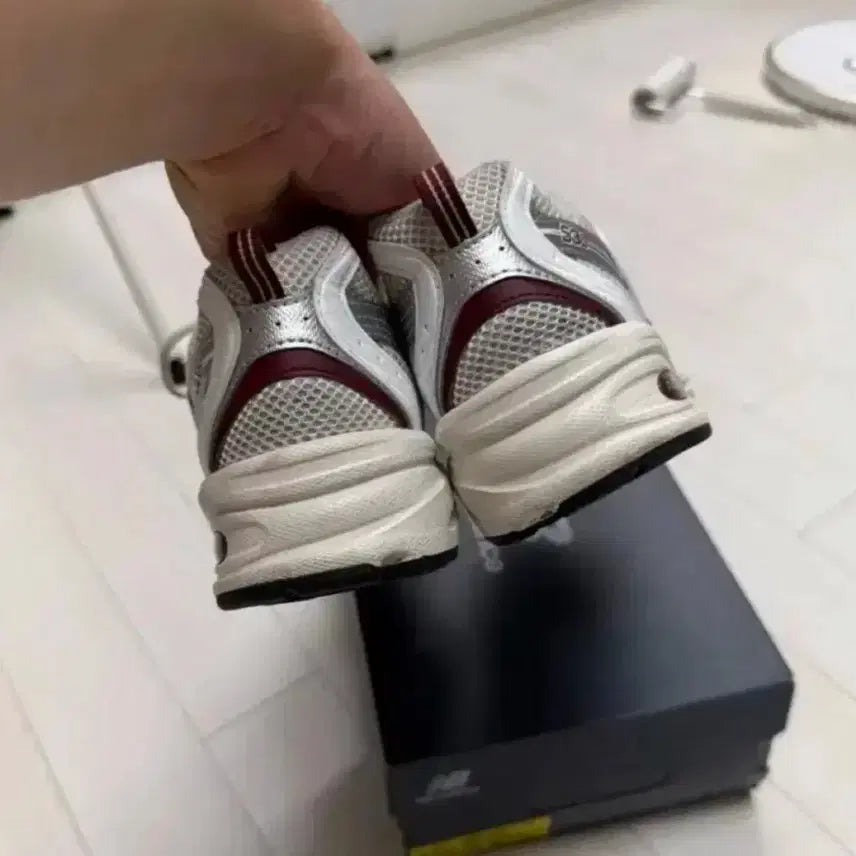 [BUNJANG] New Balance 530 Burgundy US 10.5 / 뉴발란스 530 버건디 색상 285사이즈 신발 판매합니다. 실착 횟수 5