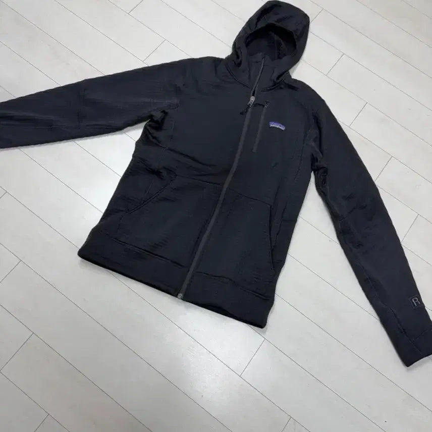 [BUNJANG] Patagonia R1 Full Zip Hoodie Size S / 파타고니아 R1 풀집 후디 S 사이즈