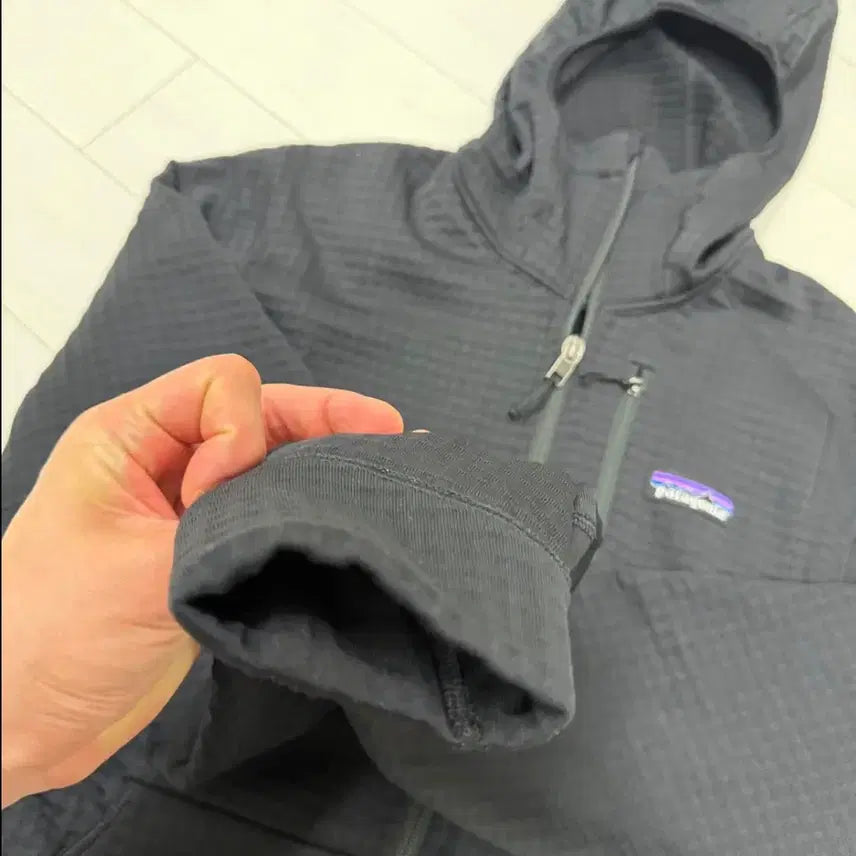 [BUNJANG] Patagonia R1 Full Zip Hoodie Size S / 파타고니아 R1 풀집 후디 S 사이즈