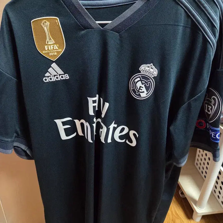 [BUNJANG] Real Madrid Benzema Away Football Jersey / [L] 레알 마드리드 어웨이 벤제마 축구 유니폼