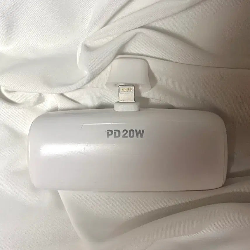 [BUNJANG] iPhone 8-pin Portable Charger / 아이폰 8핀 보조배터리