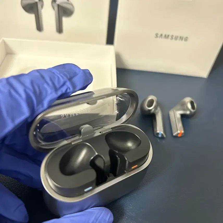 [BUNJANG] Samsung Galaxy Buds3 Wireless Earphones - Silver / 삼성 갤럭시 버즈3 실버 무선 이어폰