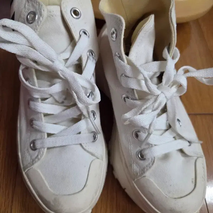 [BUNJANG] MLB Chunky High Top Sneakers / [230] 엠엘비MLB 청키 하이 탑 굽높이 운동화 스니커즈