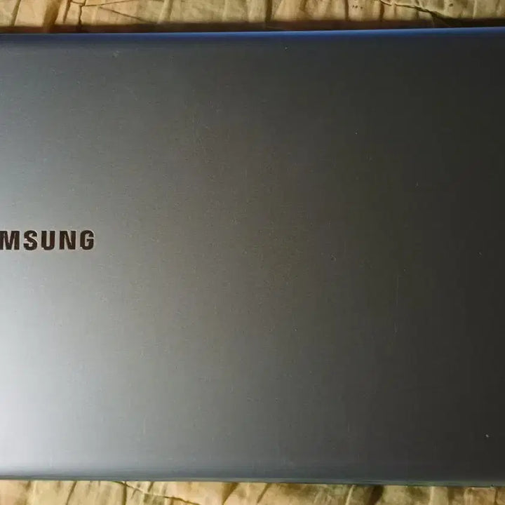 [BUNJANG] Samsung Laptop 13-inch Sky Blue / 삼성 노트북 하늘색 13인치 무료배송