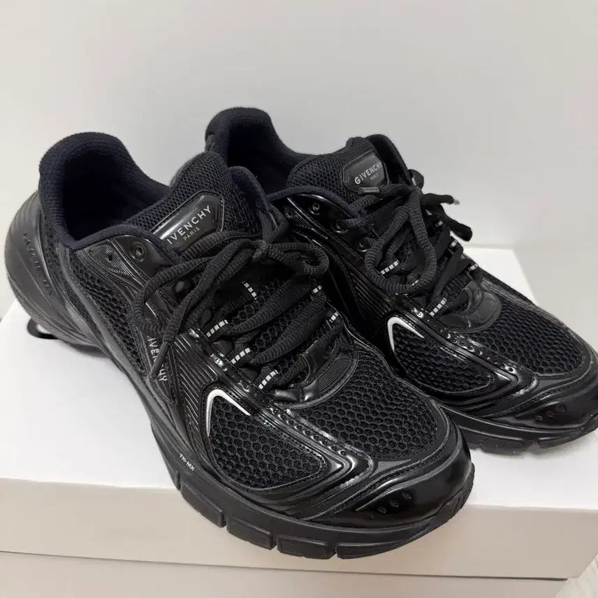 [BUNJANG] Givenchy Mesh Runner Black Size 44 (285) / 지방시 메쉬러너 블랙 44(285) 사이즈
