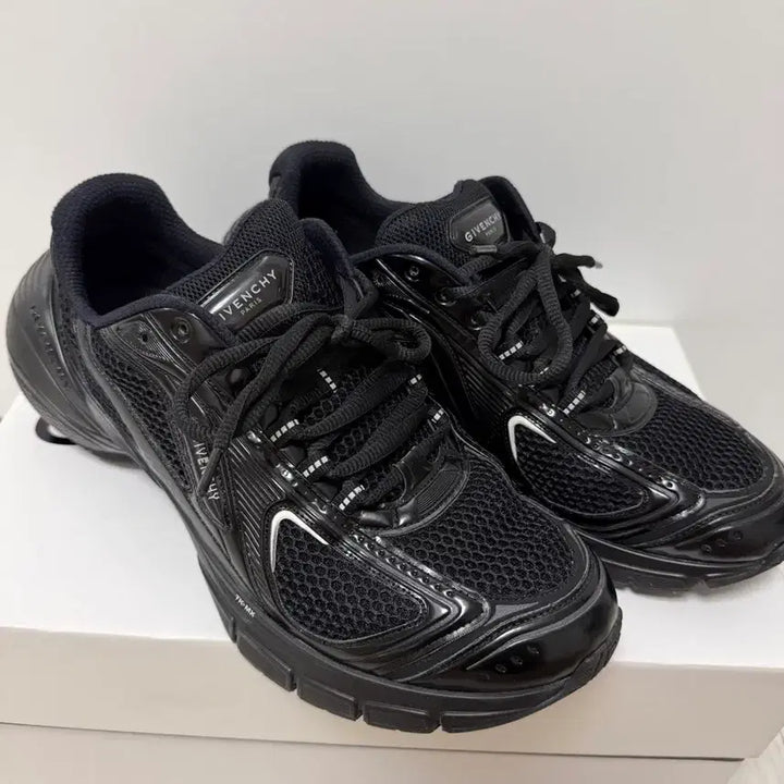 [BUNJANG] Givenchy Mesh Runner Black Size 44 (285) / 지방시 메쉬러너 블랙 44(285) 사이즈