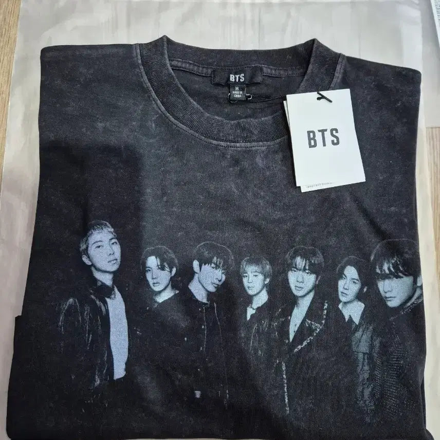 [BUNJANG] BTS Photo T-Shirt (Black, M Size) / 현물) BTS photo 포토 티셔츠 새상품