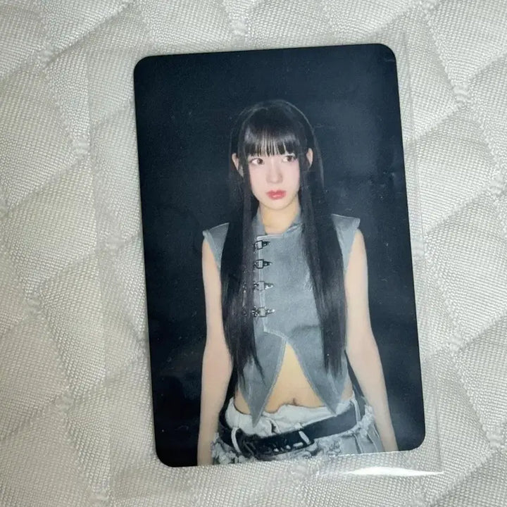 [SOLD OUT] [BUNJANG] IZNA Set The Tempo Yoo Sarang Photocard / 이즈나 셋 더 템포 쇼케이스 유사랑 포카