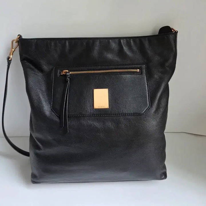 [SOLD OUT] 쿠론 천연가죽 빅 숄더백 블랙 (남녀공용)