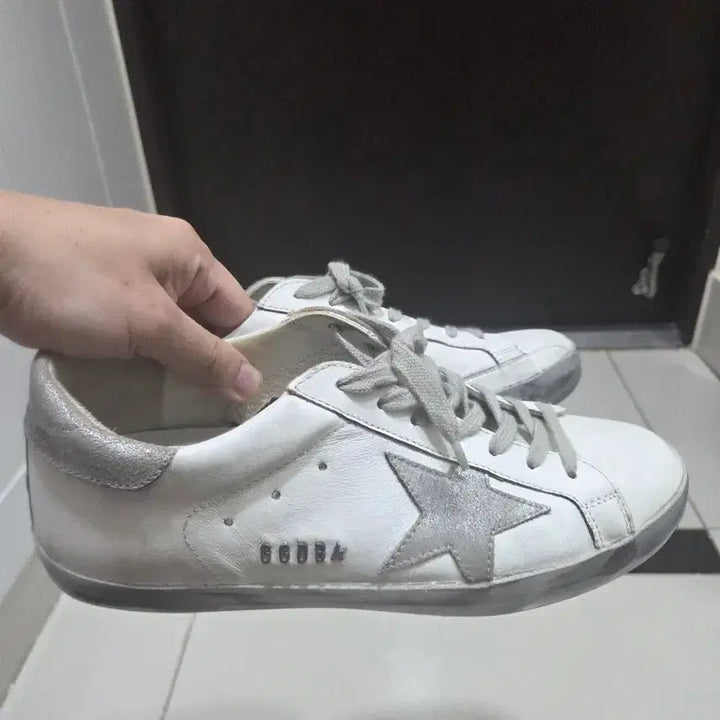 [BUNJANG] Golden Goose Superstar Silver Sparkle Sneakers (Size 40) / 골든구스 슈퍼스타 실버스파클40