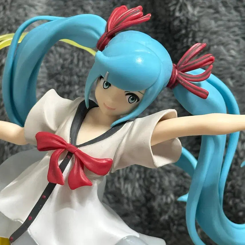[BUNJANG] Hatsune Miku Project Diva Figurism Shiny TR Figure / 처분) 하츠네 미쿠 프로젝트 디바 피규리즘 샤이니 TR 피규어