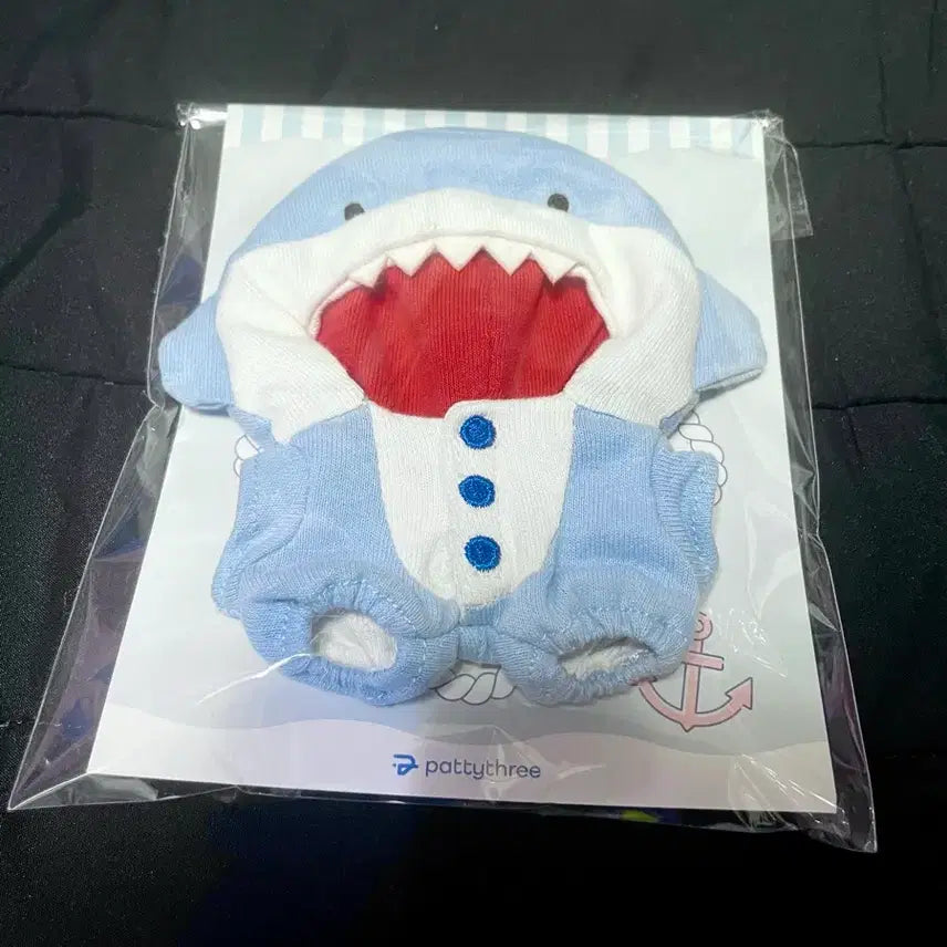 [BUNJANG] Pattythree Starry Dreams Shark Plush Costume / 패티쓰리 pattythree 앙스타 곰누이(이츠누이) 상어 누이옷 인형옷