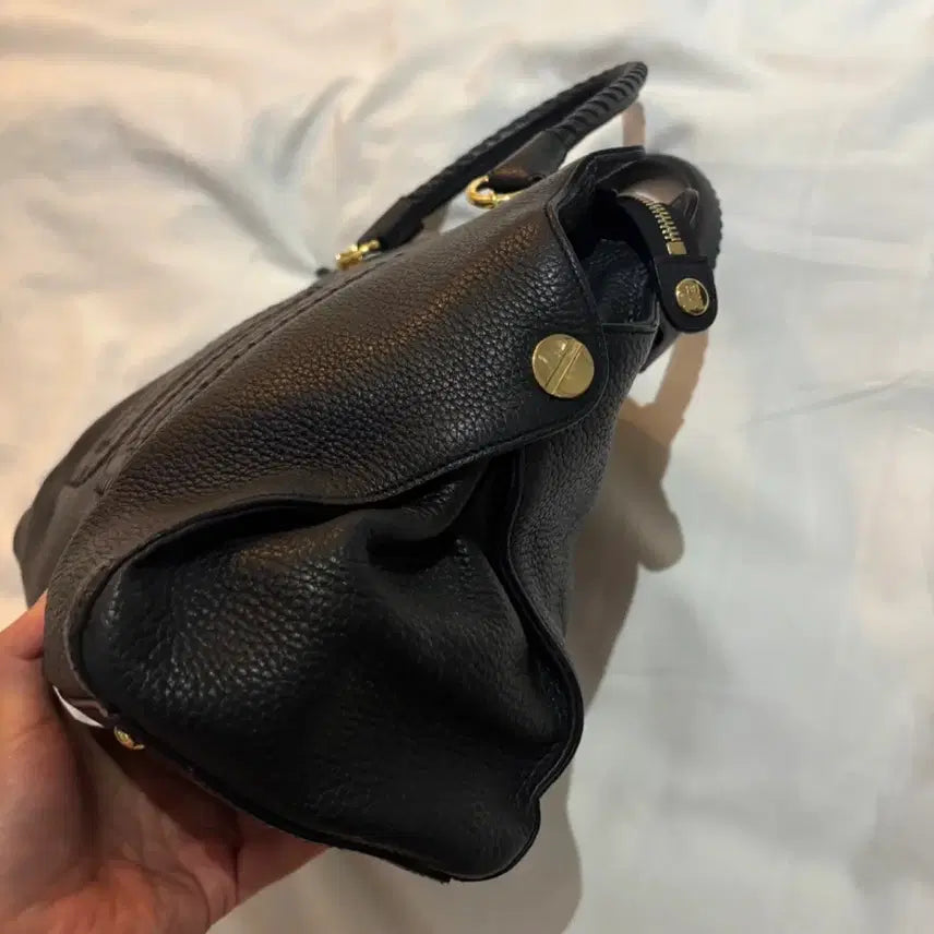 [SOLD OUT] 닥스 DAKS 클래식 빅 DD로고 블랙 가죽 토트백