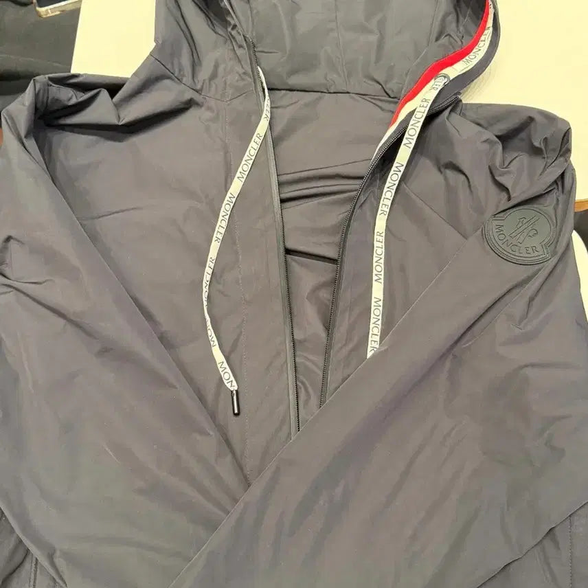 [BUNJANG] Moncler Carlus Hooded Windbreaker Jacket Black - 25SS / [정품/3] 몽클레르 카를레스 바람막이