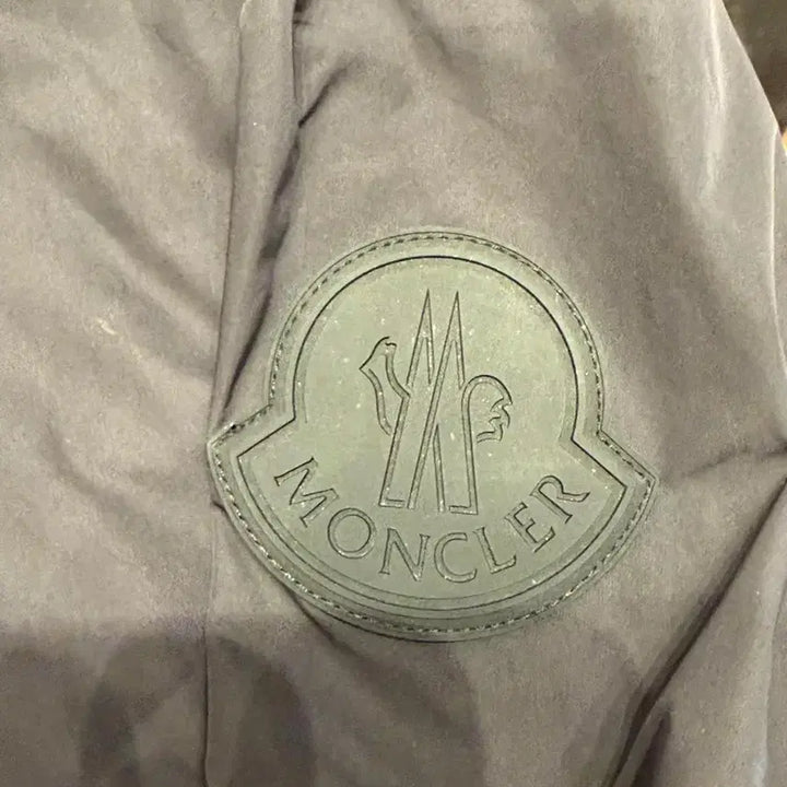 [BUNJANG] Moncler Carlus Hooded Windbreaker Jacket Black - 25SS / [정품/3] 몽클레르 카를레스 바람막이