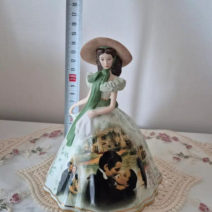 [BUNJANG] Gone with the Wind Scarlett Figurine / 바람과 함께 사라지다 스칼렛 피겨린