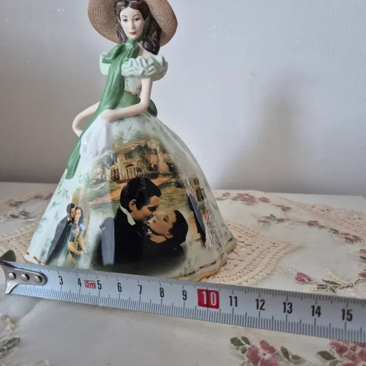 [BUNJANG] Gone with the Wind Scarlett Figurine / 바람과 함께 사라지다 스칼렛 피겨린