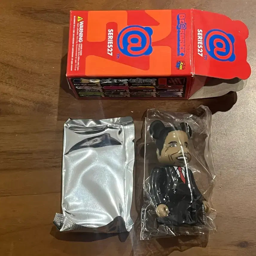 [BUNJANG] Bearbrick Series 27 Barack Obama 100% Sealed / 베어브릭 27탄 오바마 미개봉