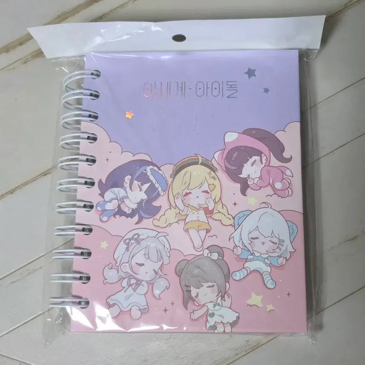 [BUNJANG] ISEGYE IDOL Mini Notebook &amp; Sticky Note Pad Set / 이세돌 미니 노트 , 스티키 노트 패드 이세계아이돌 이세페