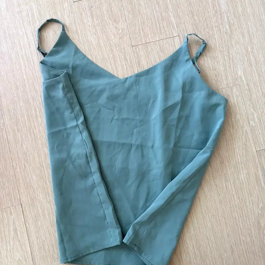 [BUNJANG] Mint Sleeveless Blouse / 민트색 나시 블라우스 새상품