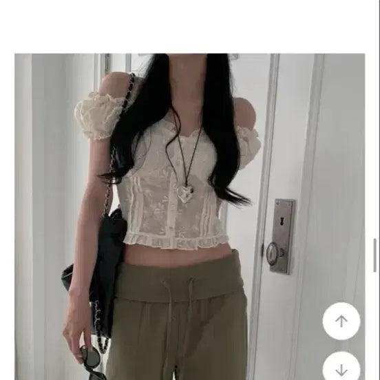 [BUNJANG] Modi Mood Embroidered Off-Shoulder Smoke Blouse / 에이블리 모디무드 자수오프 스모크 블라우스