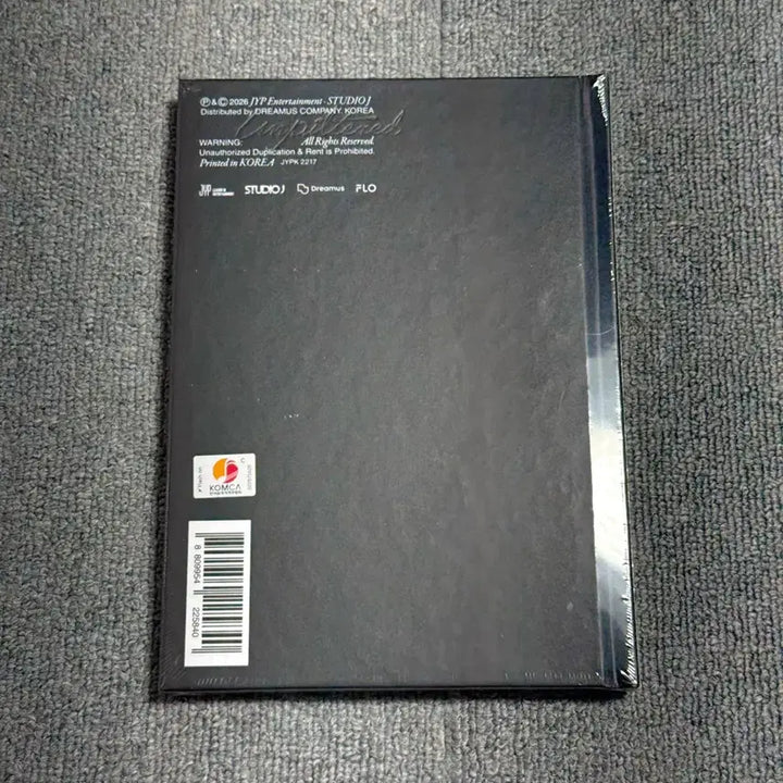 [BUNJANG] DAY6 Young K Unpiltered Photobook Album + Confetti / [미개봉] 원필 포토북 앨범 Unpiltered + 원필 컨페티