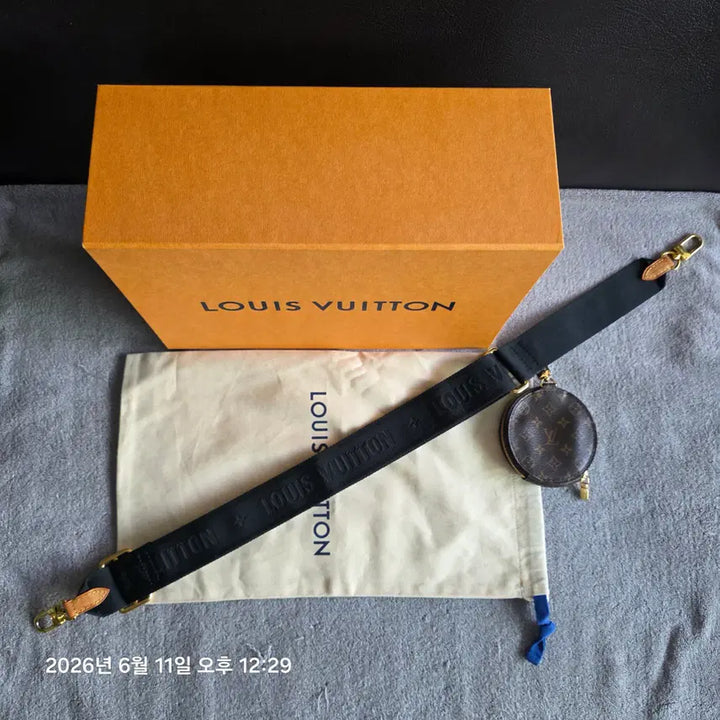 [SOLD OUT] 루이비통 J02487 블랙 모노그램 반둘리에 스트랩
