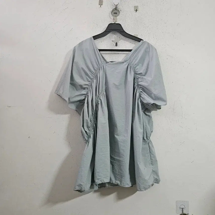 [BUNJANG] Square Neck Puff Sleeve Shirring Blouse / 스퀘어넥 퍼프소매 셔링 블라우스