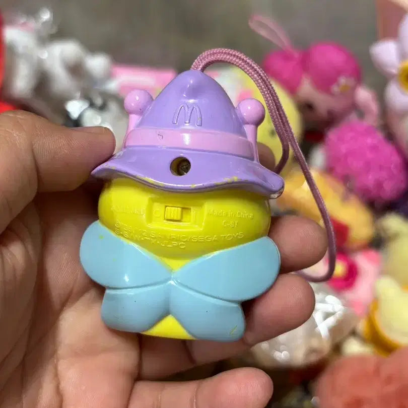 [BUNJANG] Vintage Honey Fairy Keychain / 빈티지 장난감 벌꿀 요정 키링