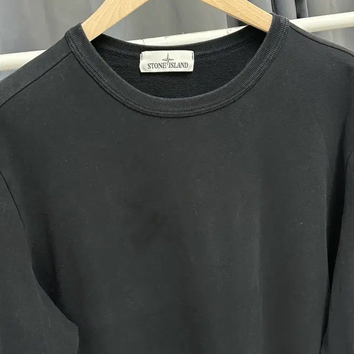 [SOLD OUT] [ 스톤아일랜드 ] 정품 / 남성105 / 블랙 와펜 시그니처 맨투맨