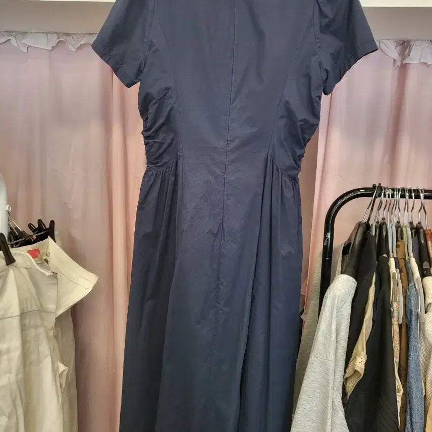 [SOLD OUT] 네이비색 퍼프소매 셔링 원피스
