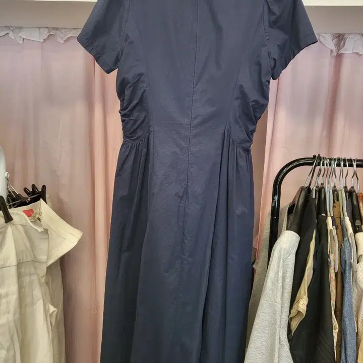 [SOLD OUT] 네이비색 퍼프소매 셔링 원피스
