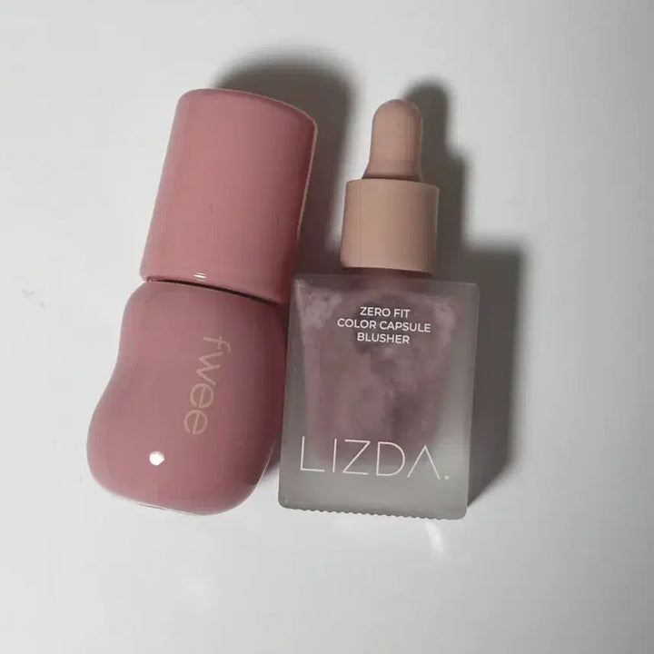 [BUNJANG] Ffiy 3D Voluming Gloss - Vanilla 70 / 퓌 3D 볼류밍 글로스 바닐라70
