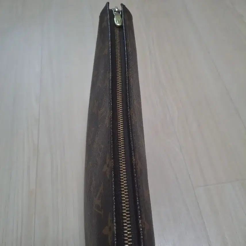 [BUNJANG] Louis Vuitton Monogram Toiletry 26 Pouch / (정품) 루이비통 모노그램 토일렛 26 클러치 파우치