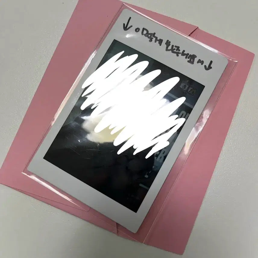 [BUNJANG] Son Na-eun Signed Polaroid Photo / 손나은 친필싸인 폴라로이드