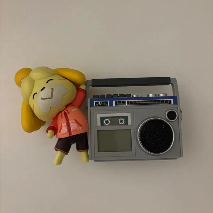 [BUNJANG] Animal Crossing Isabelle Cassette Clock / 동물의숲 제일복권 여울이 카세트 시계