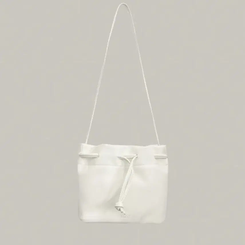 [BUNJANG] August Strap Bucket Bag Ivory / 어그스트 스트랩 버킷 백 아이보리