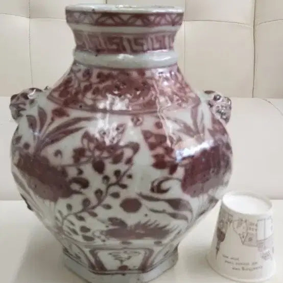 [BUNJANG] Chinese Yuan-Ming Dynasty Celadon Porcelain Vase with Peony and Bird-Insect Motif / 유리홍 모란조충문 팔각쌍이병