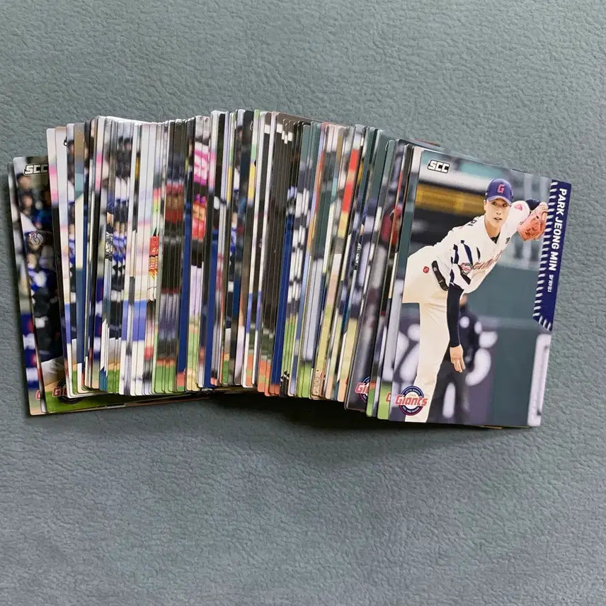 [BUNJANG] Lotte Giants Baseball Cards Bundle Set (Approx. 100 cards) / 2026 kbo scc 오피셜 롯데자이언츠 베이스 약 100장 일괄
